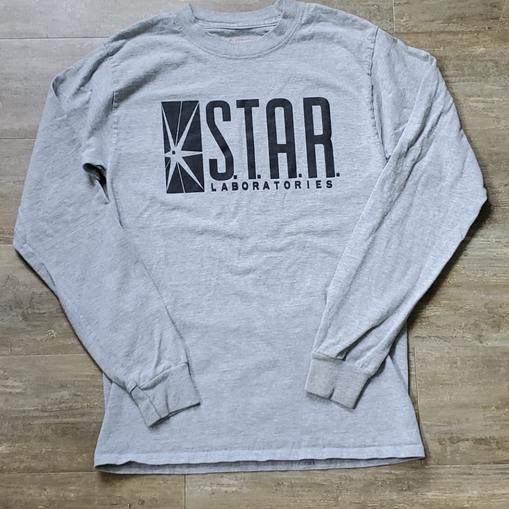 DC Comics Star Labs Long Sleeve Crew Neck T-shirt